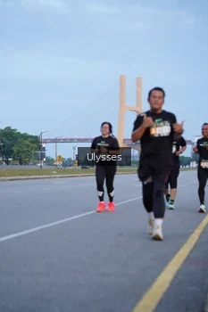 Runner Photo 2038409