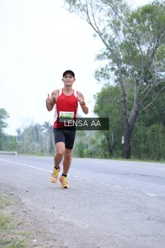 Runner Photo 2038414