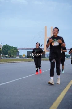 Runner Photo 2038432