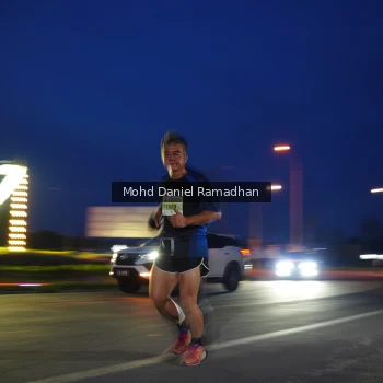 Runner Photo 2038445