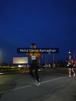 Runner Photo 2038496