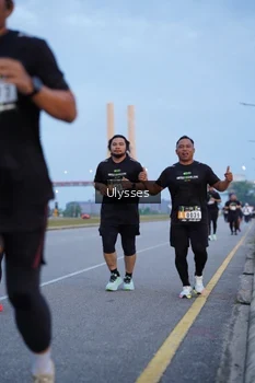 Runner Photo 2038518