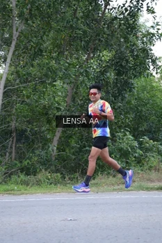 Runner Photo 2038555