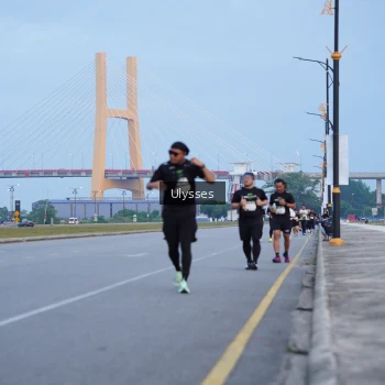 Runner Photo 2038687