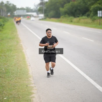 Runner Photo 2038874