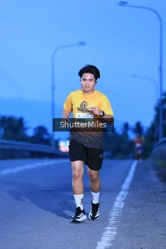 Runner Photo 2038879