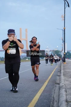 Runner Photo 2038901