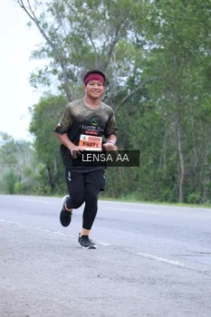 Runner Photo 2038933