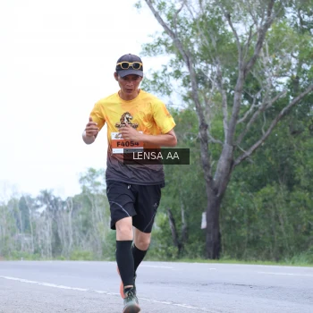 Runner Photo 2038993