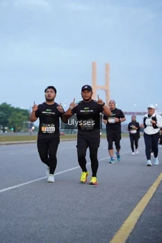 Runner Photo 2039044