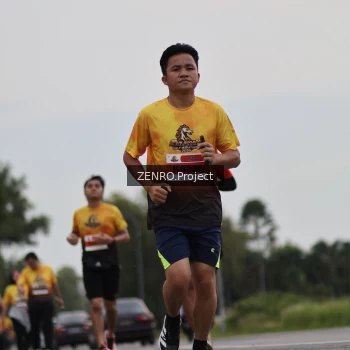 Runner Photo 2039070