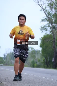 Runner Photo 2039468