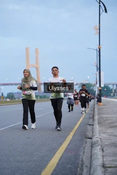 Runner Photo 2039561