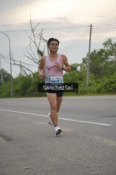 Runner Photo 2039582