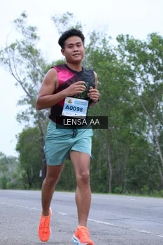 Runner Photo 2039641