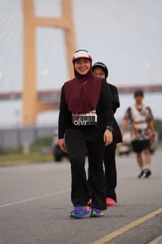 Runner Photo 2039643