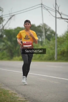 Runner Photo 2039660