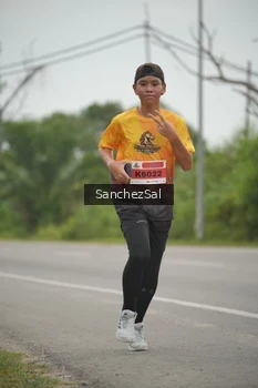 Runner Photo 2039714