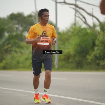 Runner Photo 2039794