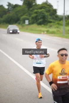 Runner Photo 2039796