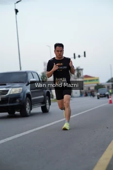 Runner Photo 2039822