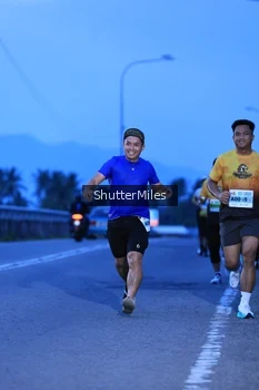 Runner Photo 2039842