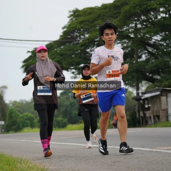 Runner Photo 2039849