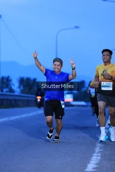 Runner Photo 2039853