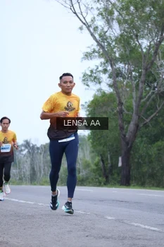 Runner Photo 2039869