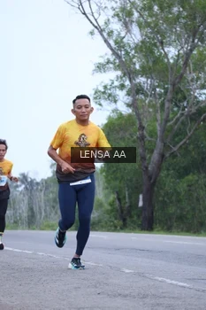 Runner Photo 2039881