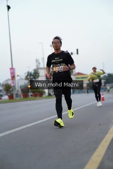 Runner Photo 2039885