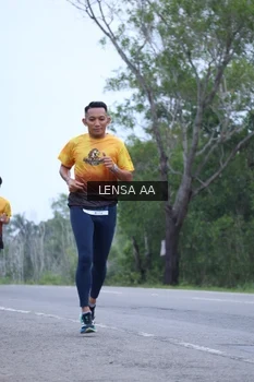 Runner Photo 2039887