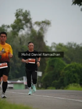 Runner Photo 2039908