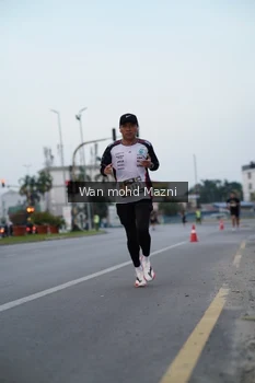 Runner Photo 2039915