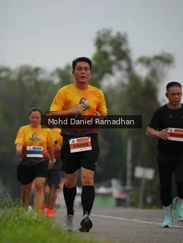 Runner Photo 2039923