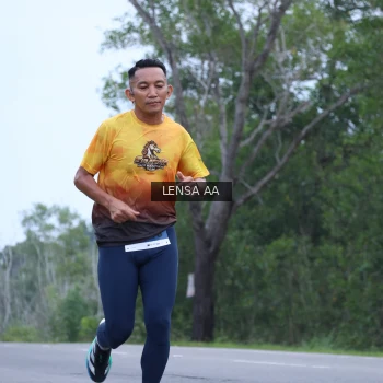 Runner Photo 2039930