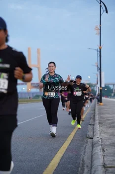 Runner Photo 2039935