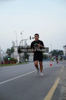 Runner Photo 2039953
