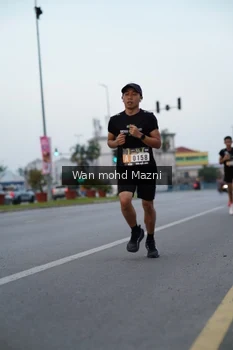 Runner Photo 2039974