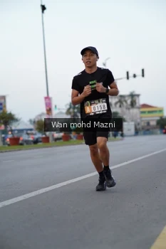 Runner Photo 2039986