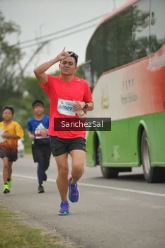 Runner Photo 2040002