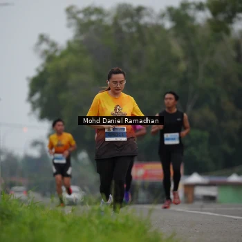 Runner Photo 2040023