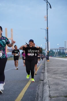 Runner Photo 2040035
