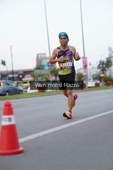 Runner Photo 2040055