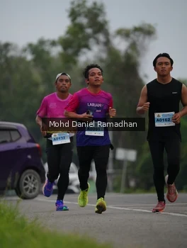 Runner Photo 2040059