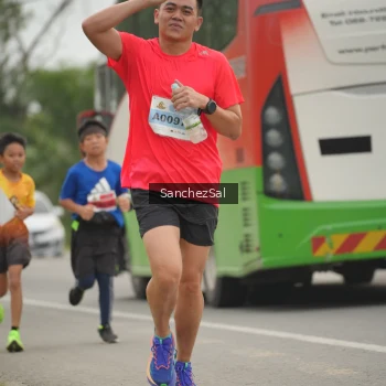Runner Photo 2040069