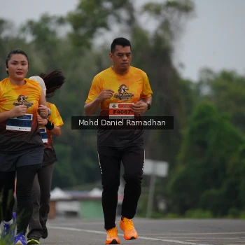 Runner Photo 2040125