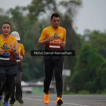 Runner Photo 2040130