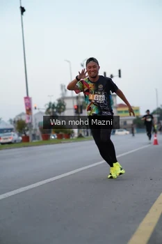 Runner Photo 2040256