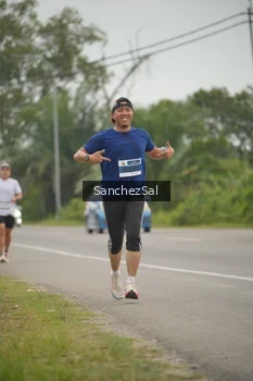 Runner Photo 2040296